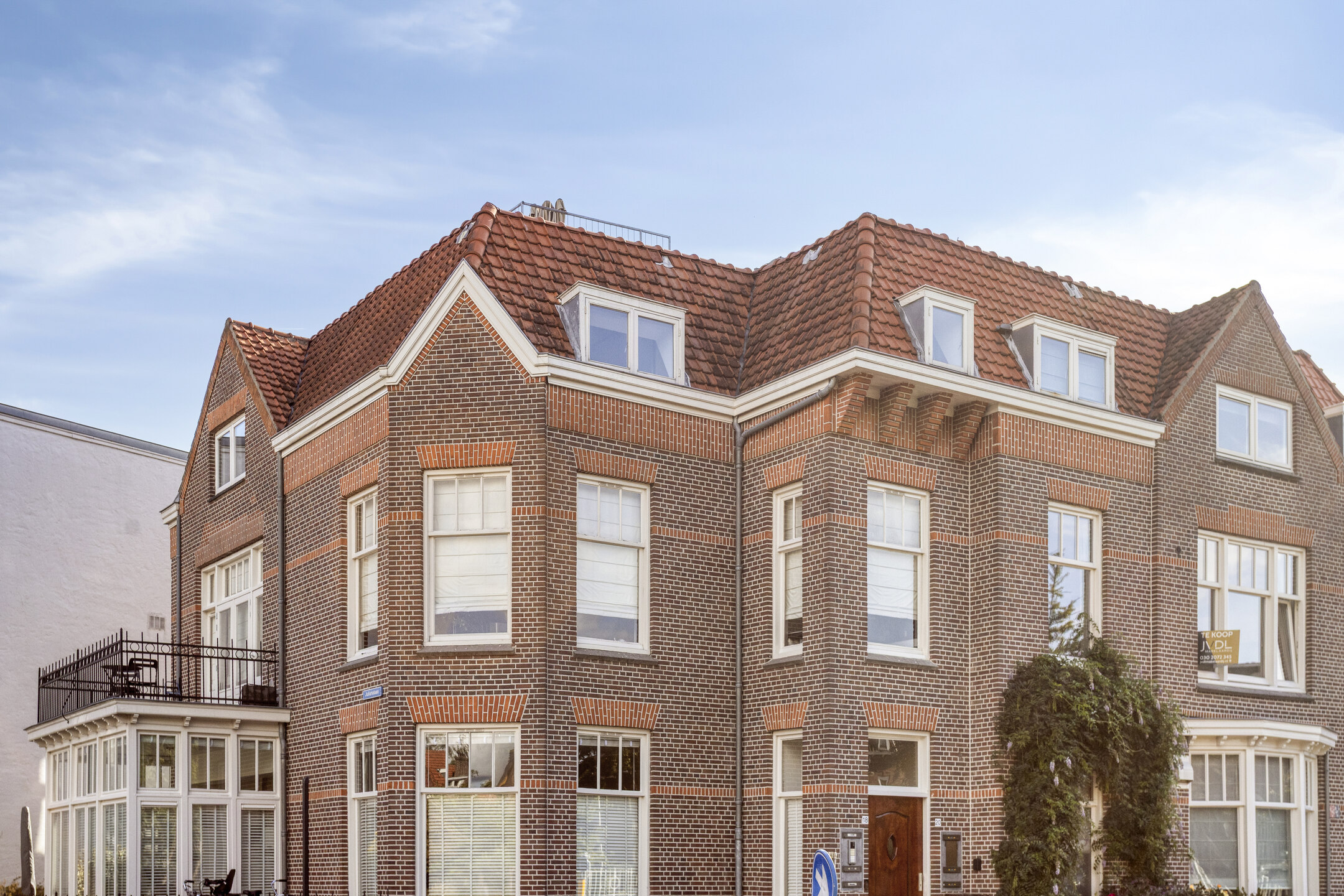 WG101276-21799-243054558