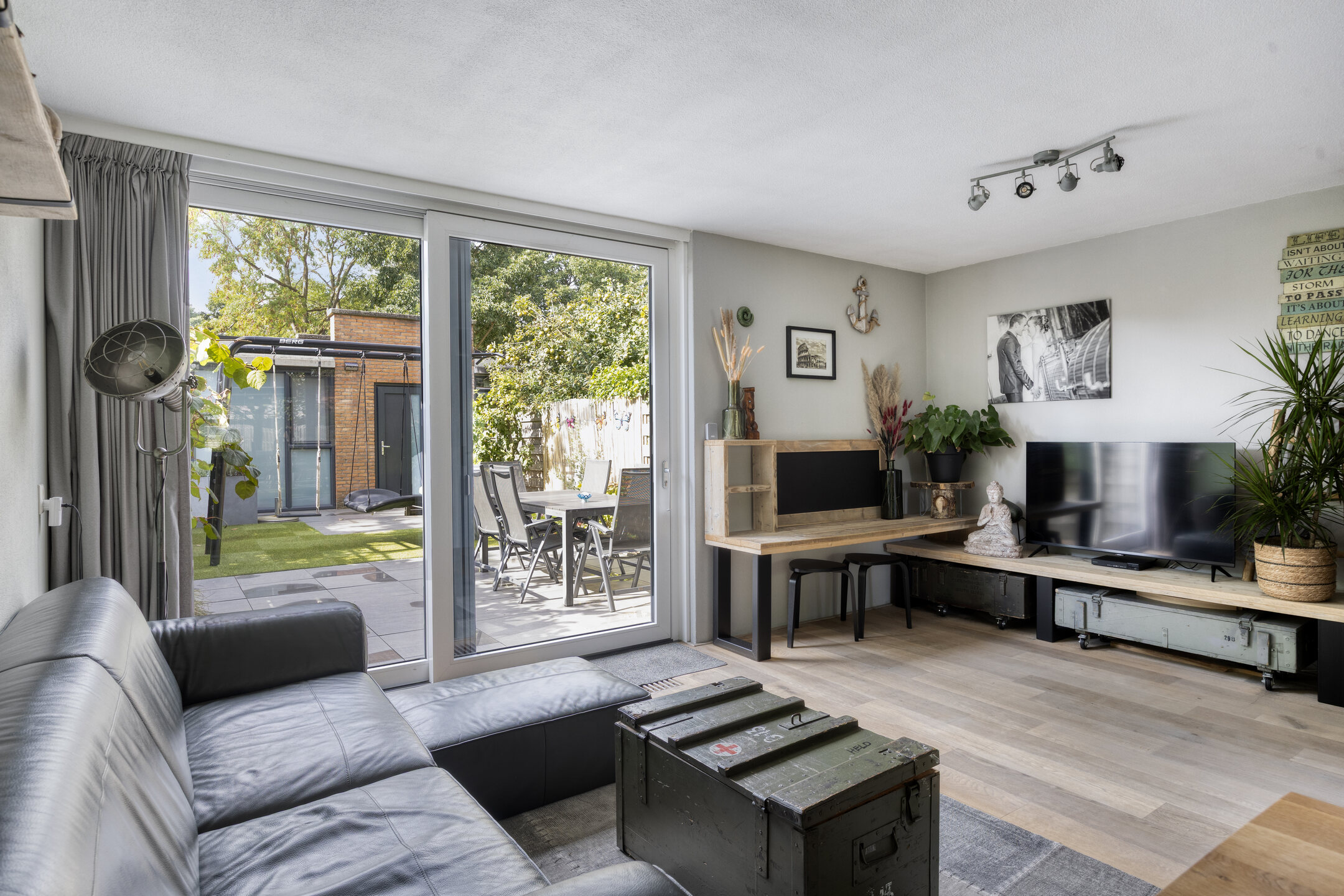 WG101277-21871-245863820