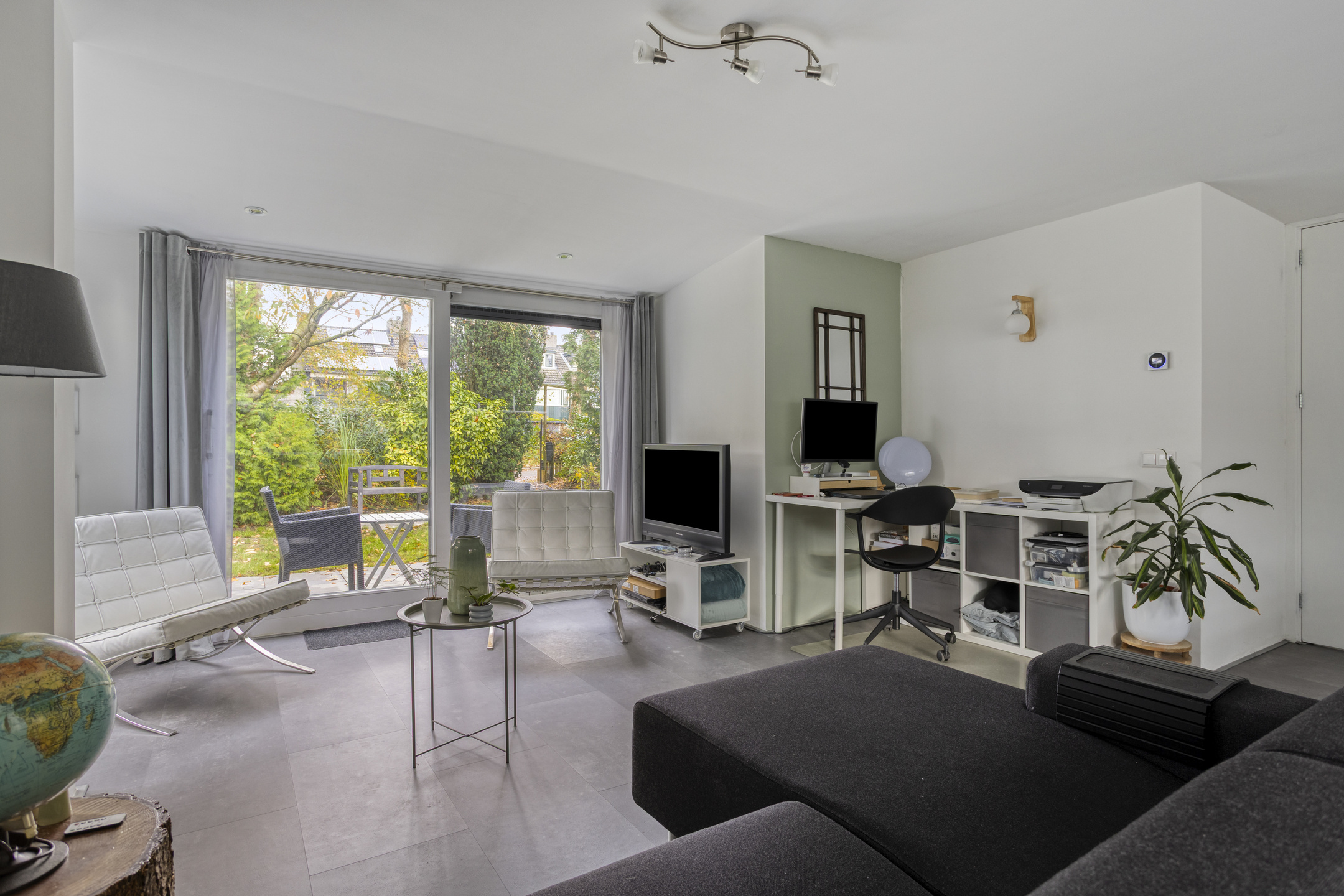 WG101281-22038-255368400