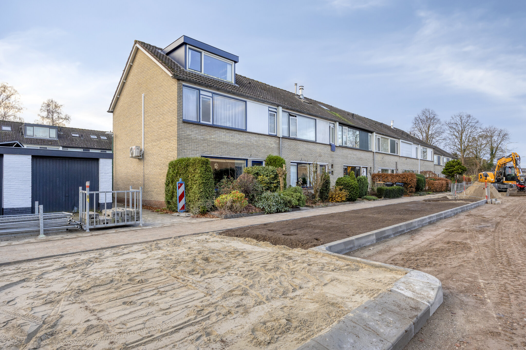 WG101282-22135-258198272